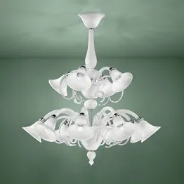 Araña de cristal a las doce de la decoración de las luces de oro