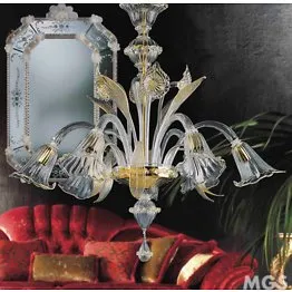 Araña de cristal de oro con tres luces