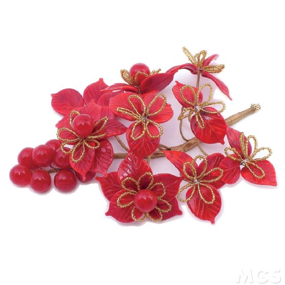 Rama con hojas y bayas, Decoración de la mesa roja