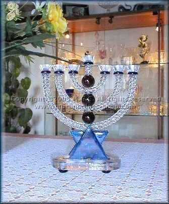 Menor 2002, Hebreo candelabro de cristal Menor