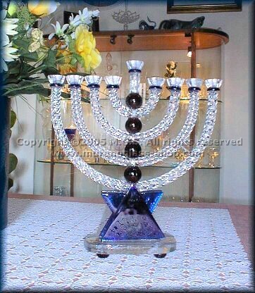 Januca 2003, Candelabro judío con nueve luces (Hanukah.)