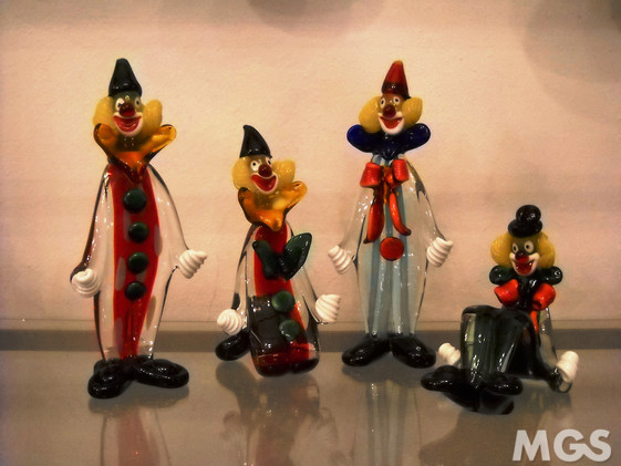 Payaso en varias posiciones, Payaso en varias posiciones