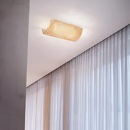 Aplique de pared en cristal y ámbar.
