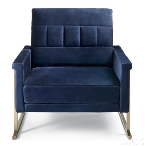Sillón Cataí, Sillón de terciopelo azul y latón.