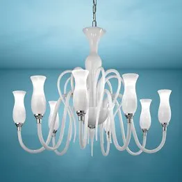Candelabro blanco lechoso a doce luces