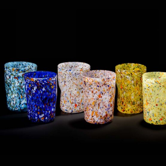 Vidrio multicolor, Vaso de agua multicolor