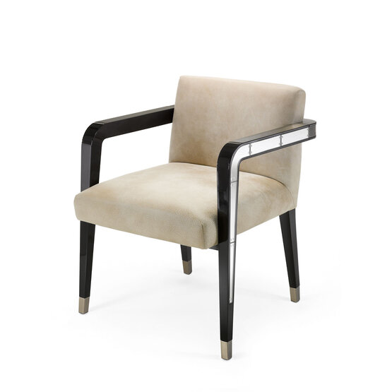 Silla Egon, Madera lacada en negro brillante y espejo grabado