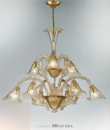 Araña de cristal con nueve luces con la decoración de ámbar