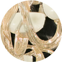 Marfil blanco lechoso y oro